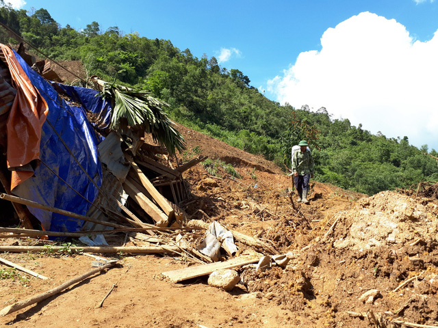 Quảng Nam phân bổ 500 tấn gạo cho dân bị thiệt hại bão lũ - Ảnh 1.