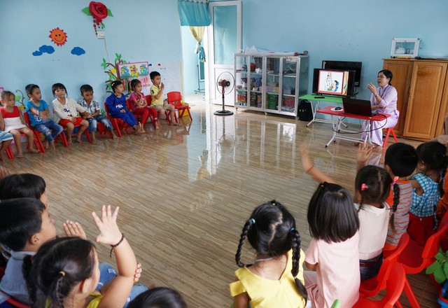 Giấc mơ trường lớp từ trang vở: Ngôi trường mới nơi thà cô chết… - Ảnh 3.