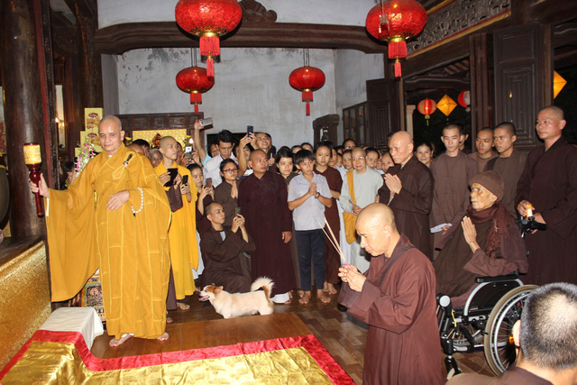 Thiền sư Thích Nhất Hạnh rời Đà Nẵng, trở lại Thái Lan - Ảnh 3.