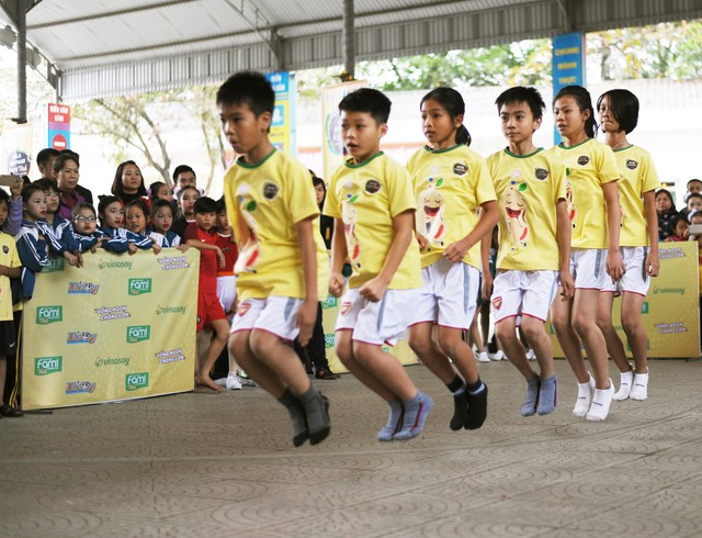 Tưng bừng Gala chung kết hội thao Fami Kid 2017 - Ảnh 2.