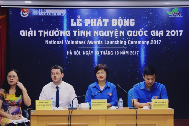 Giải thưởng Tình nguyện quốc gia 2017 tôn vinh người vì cộng đồng - Ảnh 1.