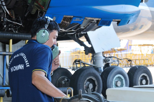 Vietnam Airlines hợp tác đào tạo kỹ sư máy bay - Ảnh 2.