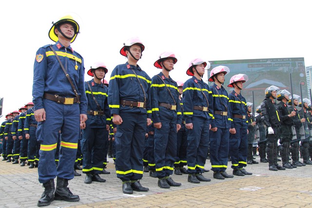Diễn tập phương án chống khủng bố bảo vệ APEC - Ảnh 5. Diễn tập phương án chống khủng bố bảo vệ APEC - Ảnh 5.