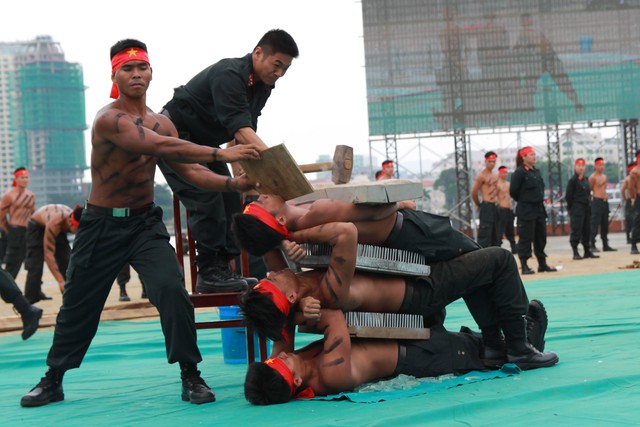 Diễn tập phương án chống khủng bố bảo vệ APEC - Ảnh 16. Diễn tập phương án chống khủng bố bảo vệ APEC - Ảnh 16.