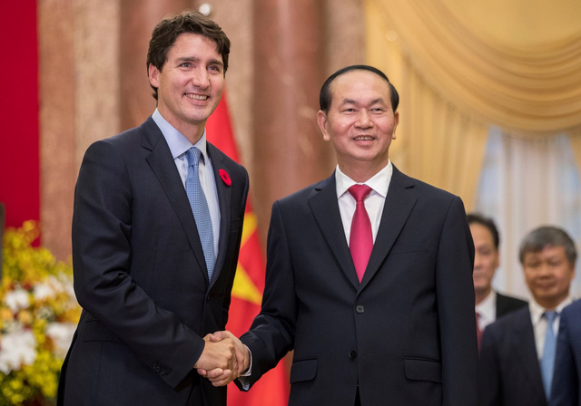Thủ tướng Canada Justin Trudeau gõ chiêng tại sàn chứng khoán - Ảnh 8.