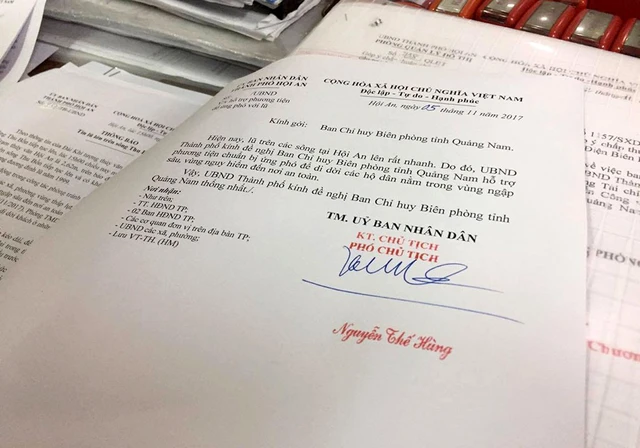 Ăn cái chi chừ ni mi, còn 8 người nằm dưới cồn... - Ảnh 1.