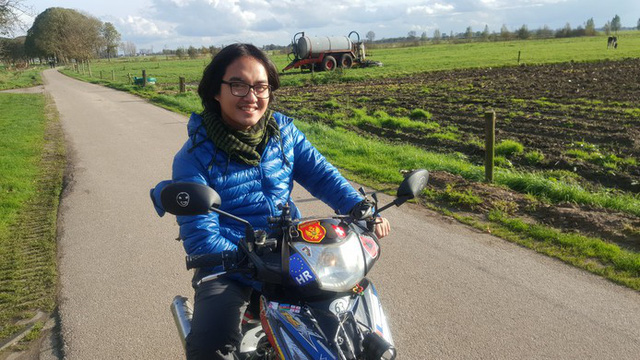Chuyến phượt xe máy của Trần Đặng Đăng Khoa lên báo Hà Lan - Ảnh 2.