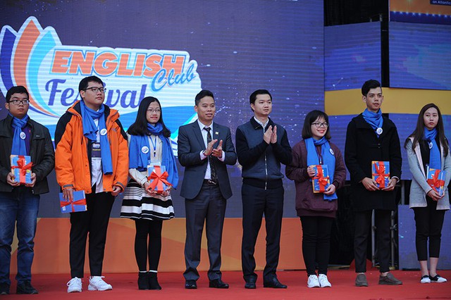 Sinh viên tranh tài trên sân chơi tiếng Anh toàn quốc - Ảnh 1.