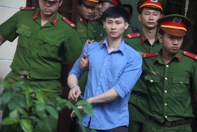 Tử hình nhân viên phục vụ đâm đồng nghiệp 14 nhát - Ảnh 1.