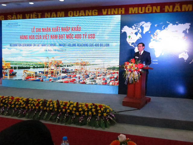 Chưa hết năm 2017, xuất nhập khẩu Việt Nam đạt 400 tỉ USD - Ảnh 1. Chưa hết năm 2017, xuất nhập khẩu Việt Nam đạt 400 tỉ USD - Ảnh 1.