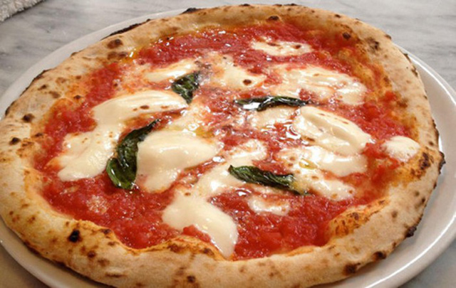 UNESCO tôn vinh nghệ thuật làm bánh Pizza Napoli - Ảnh 1.