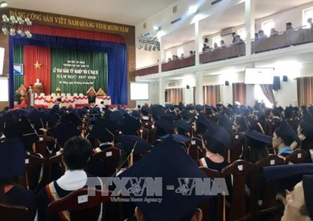 Sẽ không có sự phân biệt bằng chính quy với tại chức - Ảnh 1.