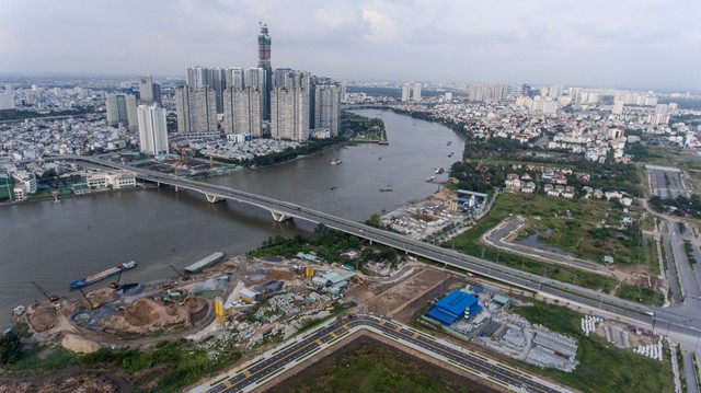 Mòn mỏi chờ cầu từ khu đông Sài Gòn vào trung tâm TP.HCM - Ảnh 1.