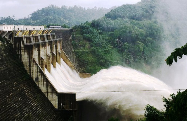 Quảng Nam yêu cầu hạ mực nước hồ thủy điện Đăk Mi 4 và Sông Bung 4 - Ảnh 1.