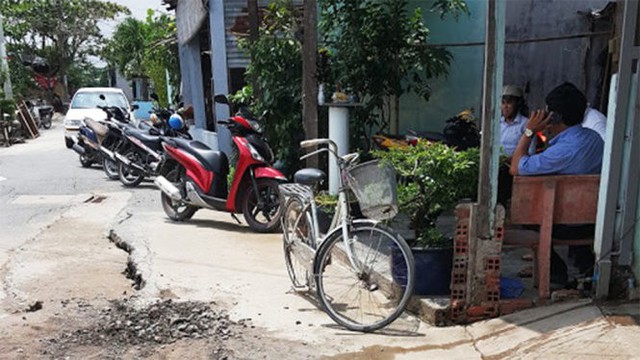 Thi công các dự án chống sạt lở trên sông rạch - Ảnh 1.