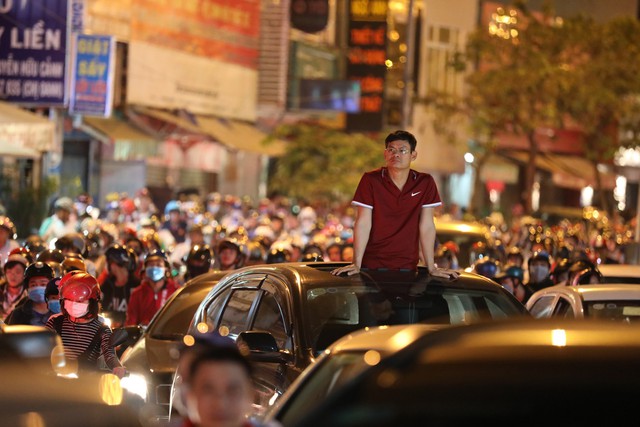 Hé lô năm mới - 7