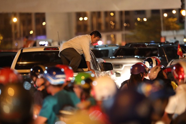 Hé lô năm mới - 8