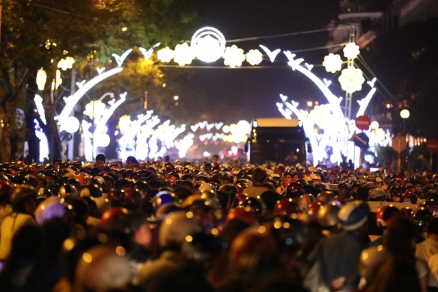 Hé lô năm mới - 14