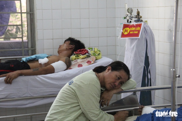 Vụ nổ tàu cá Quảng Ngãi: Tôi chỉ nghe tiếng nổ rền trời - Ảnh 5. Vụ nổ tàu cá Quảng Ngãi: Tôi chỉ nghe tiếng nổ rền trời - Ảnh 5.