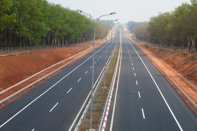 Tiền phải tạo ra nhiều tiền - Ảnh 1.