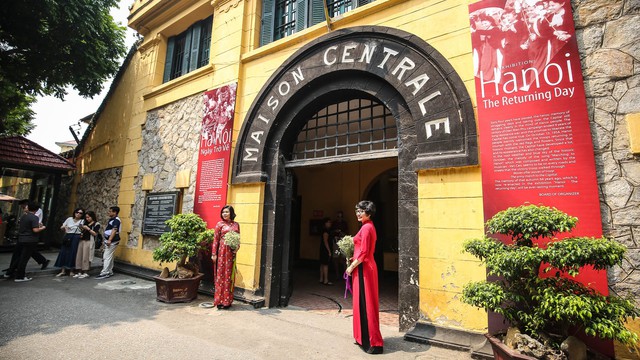 Hà Nội ngày trở về... và hôm nay - Ảnh 2.
