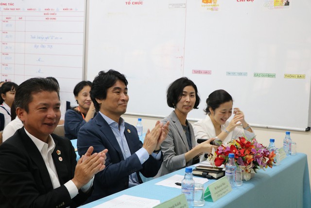 Học sinh muốn tiêu diệt lối ăn uống không lành mạnh - Ảnh 4. Học sinh muốn tiêu diệt lối ăn uống không lành mạnh - Ảnh 4.