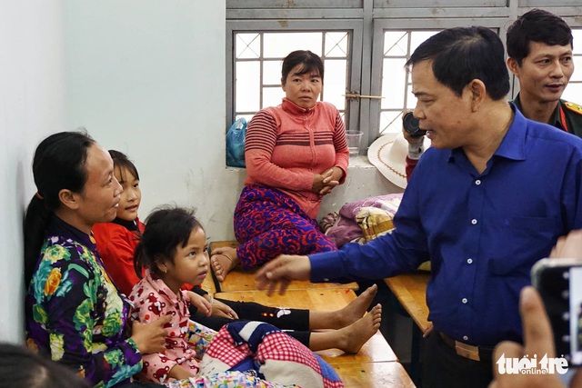 Bộ trưởng Nguyễn Xuân Cường: Bão số 9 di chuyển phức tạp - Ảnh 2.