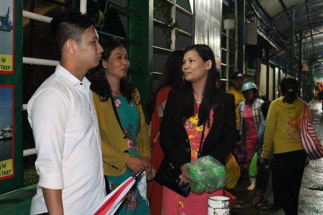 Hai bến phà Bình Khánh và Cát Lái đều đã hoạt động lại - Ảnh 3. Hai bến phà Bình Khánh và Cát Lái đều đã hoạt động lại - Ảnh 3.