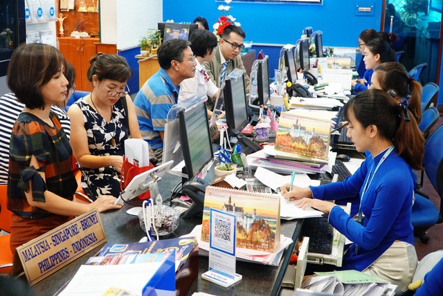 Xem bán kết Philiphine - VN với tour giá gần 17 triệu đồng. - Ảnh 1. Xem bán kết Philiphine - VN với tour giá gần 17 triệu đồng. - Ảnh 1.