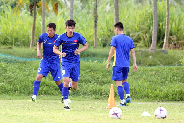 Đoàn Văn Hậu: Chúng tôi muốn ít nhất là hòa trước Philippines - Ảnh 3. Đoàn Văn Hậu: Chúng tôi muốn ít nhất là hòa trước Philippines - Ảnh 3.