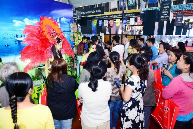 Tưng bừng ưu đãi tại Hội chợ Quốc tế Trang sức Việt Nam - VIJF 2018 - Ảnh 7. Tưng bừng ưu đãi tại Hội chợ Quốc tế Trang sức Việt Nam - VIJF 2018 - Ảnh 7.