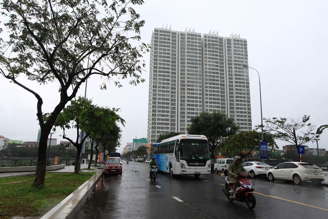 Nước rút, người Đà Nẵng hối hả dọn dẹp - Ảnh 3. Nước rút, người Đà Nẵng hối hả dọn dẹp - Ảnh 3.