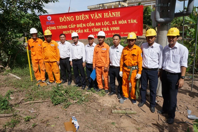 “Ốc Đảo” cồn Bần Chát hòa điện lưới quốc gia - Ảnh 2. “Ốc Đảo” cồn Bần Chát hòa điện lưới quốc gia - Ảnh 2.