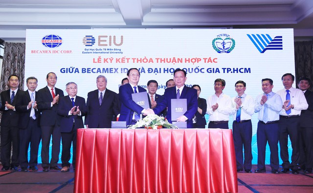 Bình Dương & Đại học Quốc gia TP.HCM: Bắt tay hợp tác phát triển  giáo dục, y tế - Ảnh 3.