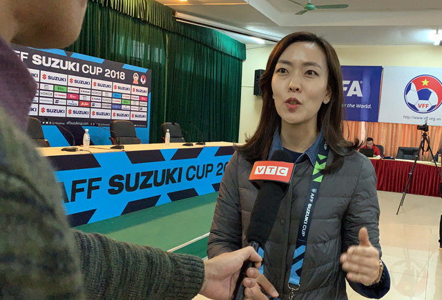 Hai đài truyền hình lớn Hàn Quốc tác nghiệp họp báo và chung kết lượt về AFF Cup 2018 - Ảnh 5.