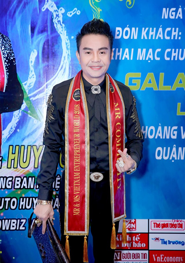 Đêm tiệc doanh nhân do Nam vương Huy Hoàng tổ chức - Ảnh 2.