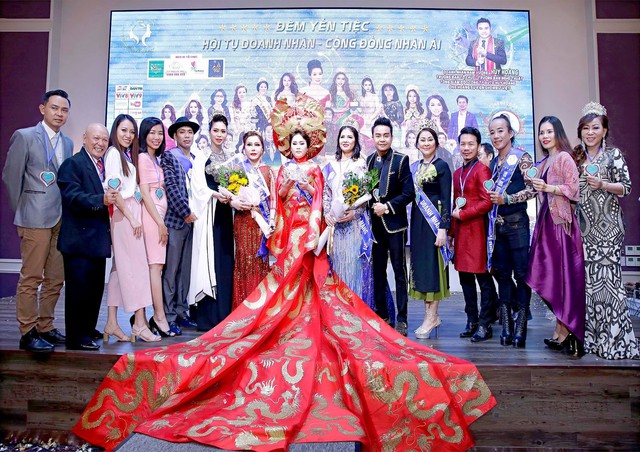Đêm tiệc doanh nhân do Nam vương Huy Hoàng tổ chức - Ảnh 3.