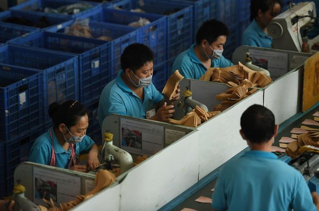 CNBC: Từ rung lắc 2018, Trung Quốc sẽ thấm đòn thuế Mỹ năm 2019 - Ảnh 1.