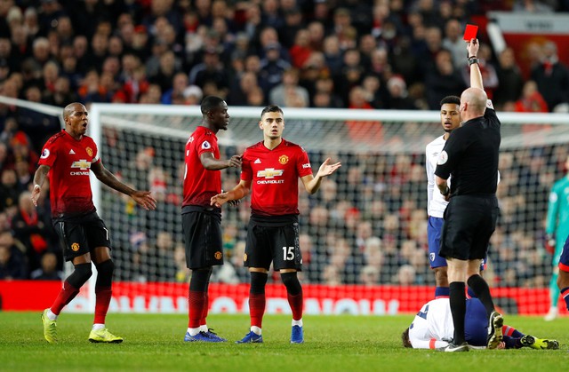 Pogba lập cú đúp, M.U thắng trận thứ ba liên tiếp cùng HLV Solskjaer - Ảnh 3. Pogba lập cú đúp, M.U thắng trận thứ ba liên tiếp cùng HLV Solskjaer - Ảnh 3.