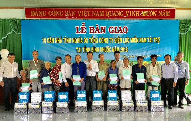 EVNSPC triển khai nhiều chương trình trong tháng “Tri ân khách hàng” - Ảnh 2. EVNSPC triển khai nhiều chương trình trong tháng “Tri ân khách hàng” - Ảnh 2.