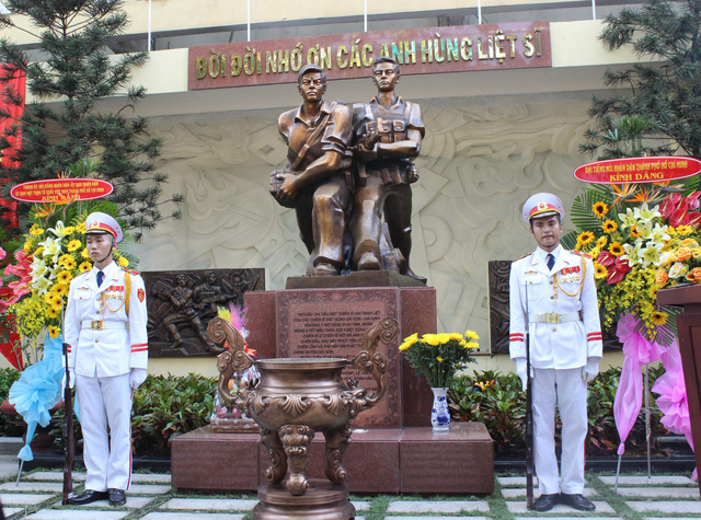 Hoàn thành công trình Đài tưởng niệm Biệt động thành đánh Đài phát thanh Sài Gòn 1968 - Ảnh 2.