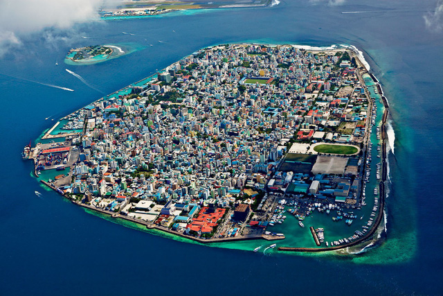 Hỗn loạn ở thiên đường du lịch Maldives - Ảnh 7.