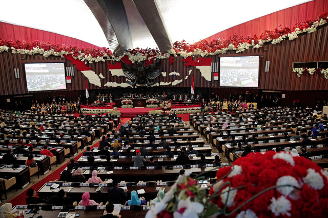 Indonesia ra luật cấm đả kích đại biểu quốc hội - Ảnh 1.