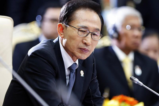 Hàn Quốc ra lệnh bắt cựu tổng thống Lee Myung Bak - Ảnh 1.
