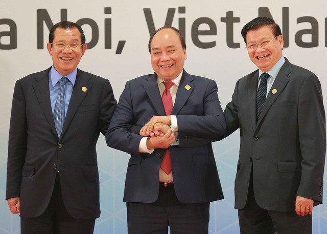 Campuchia - Lào - Việt Nam vững như kiềng ba chân - Ảnh 1. Campuchia - Lào - Việt Nam vững như kiềng ba chân - Ảnh 1.