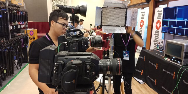 Triển lãm thiết bị cho người mê chụp ảnh