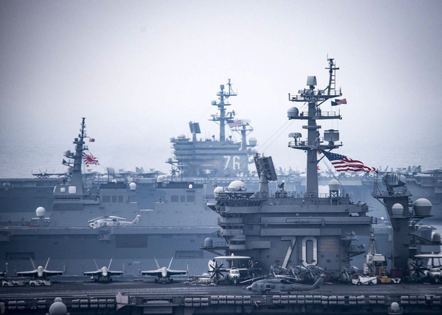 Thông điệp từ siêu hàng không mẫu hạm USS Carl Vinson - Ảnh 4.