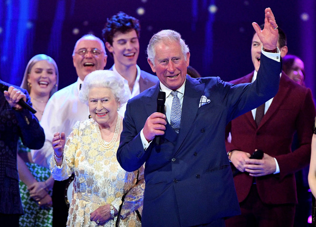 UK in Vietnam  Thử tài bạn nhân dịp sinh nhật lần thứ 91 của Nữ hoàng Anh  Elizabeth II Nữ hoàng có 2 ngày sinh nhật Ngoài ngày sinh đúng 214