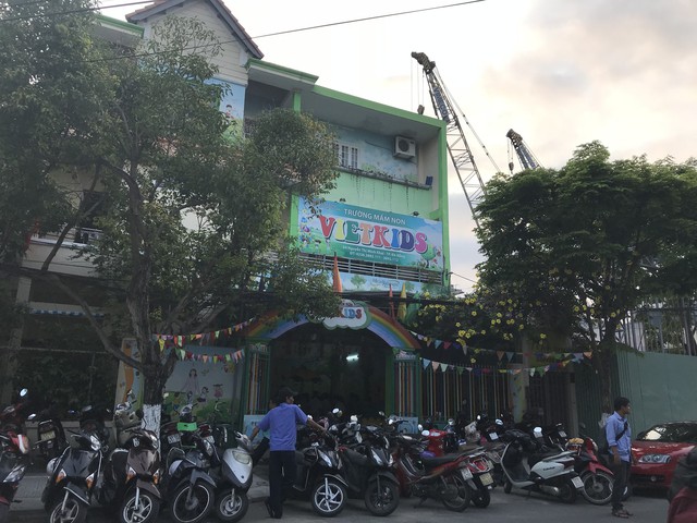 Trường dừng hoạt động vì ớn công trình 22 tầng đang xây - Ảnh 1.