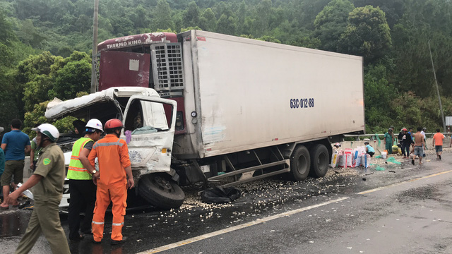 Xe liên tục đâm va trên đường vào phía nam hầm  Hải Vân - Ảnh 4.